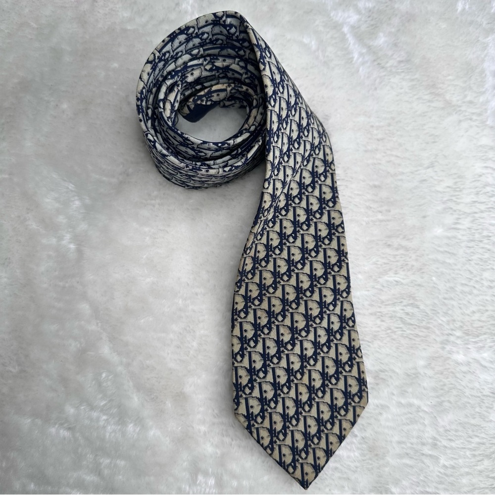 Dior Navy and Cream Men's Tie - Picture 4 of 12
